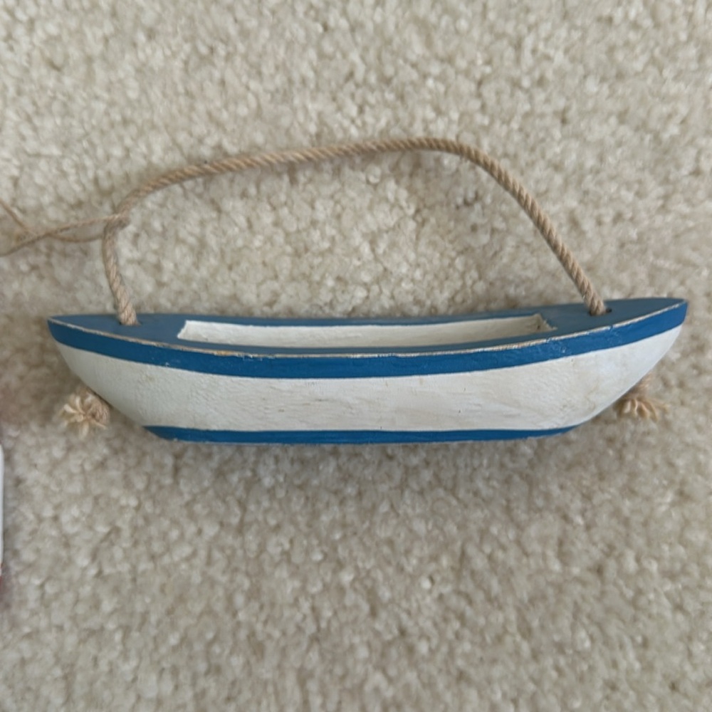 Rowboat Ornament 🚣 - Picture 3 of 7